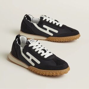 HERMES BNIB JET SNEAKER in parachute fabric and suede goatskin